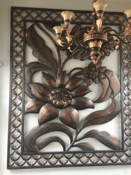 ornamen dinding tembaga