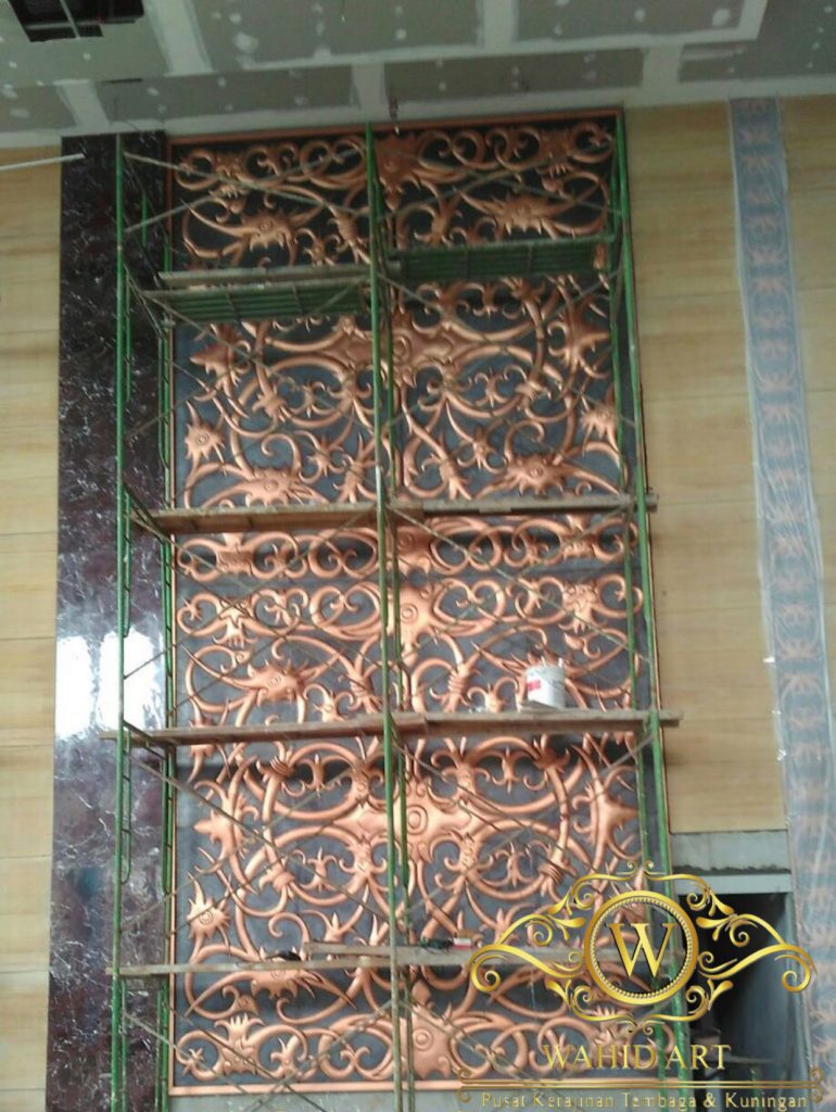 ornamen tembaga kuningan