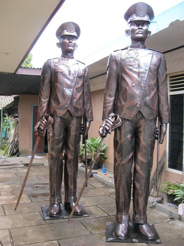Patung Tembaga Dan Kuningan