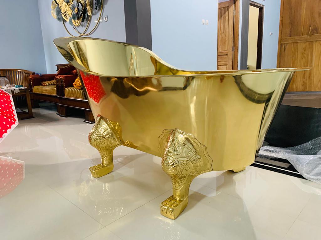 Bathtub Kuningan Kaki Macan