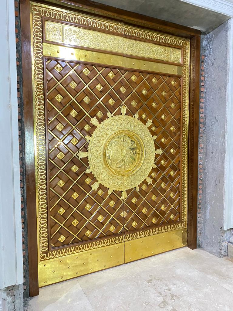 pengrajin pintu nabawi kuningan